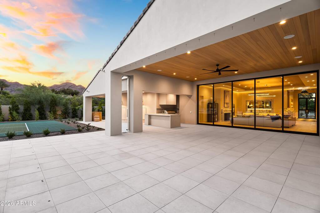 5 Bedroom Single Family Home/House's Image 42