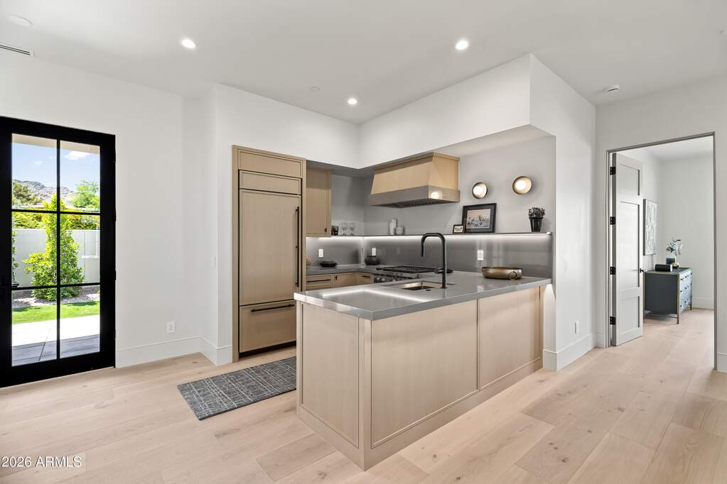 5 Bedroom Single Family Home/House's Image 44