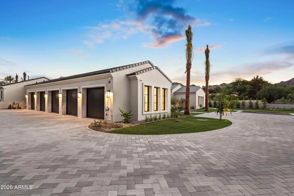 5 Bedroom Single Family Home/House's Image 53