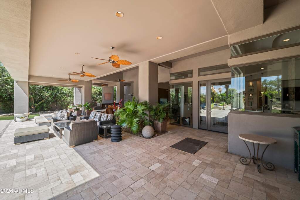 4 Bedroom Single Family Home/House's Image 9