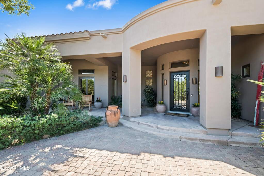 4 Bedroom Single Family Home/House's Image 3