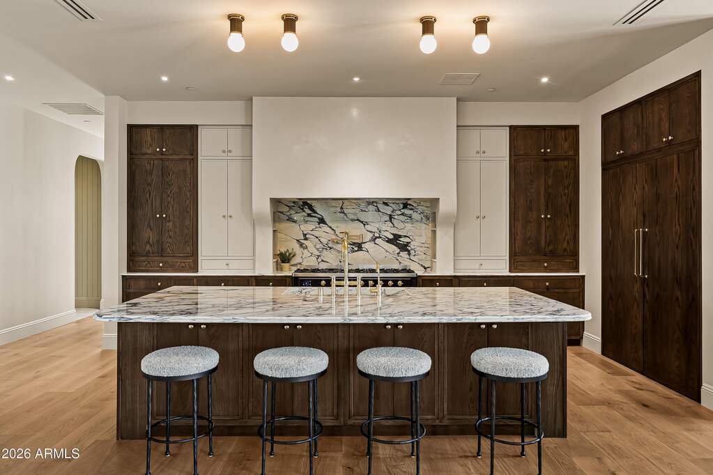 5 Bedroom Single Family Home/House's Image 8