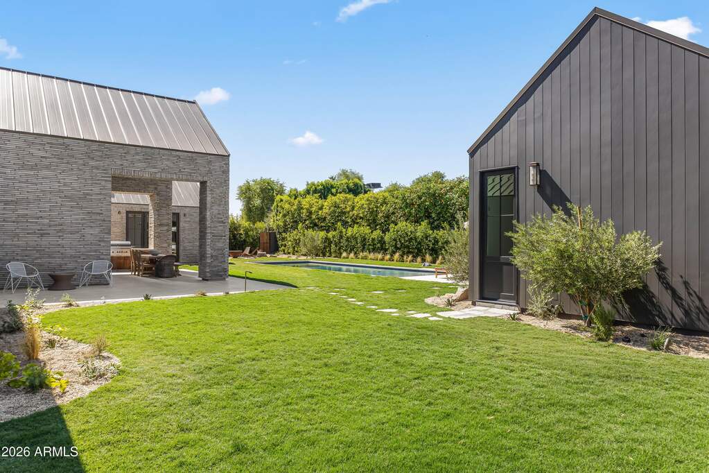 5 Bedroom Single Family Home/House's Image 20