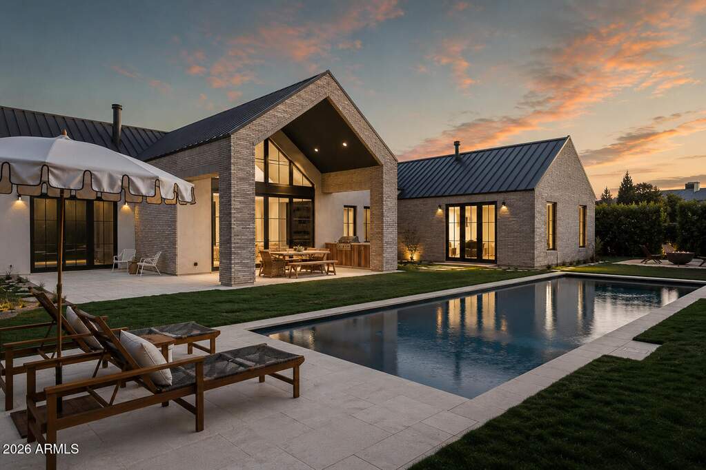 5 Bedroom Single Family Home/House's Image 21