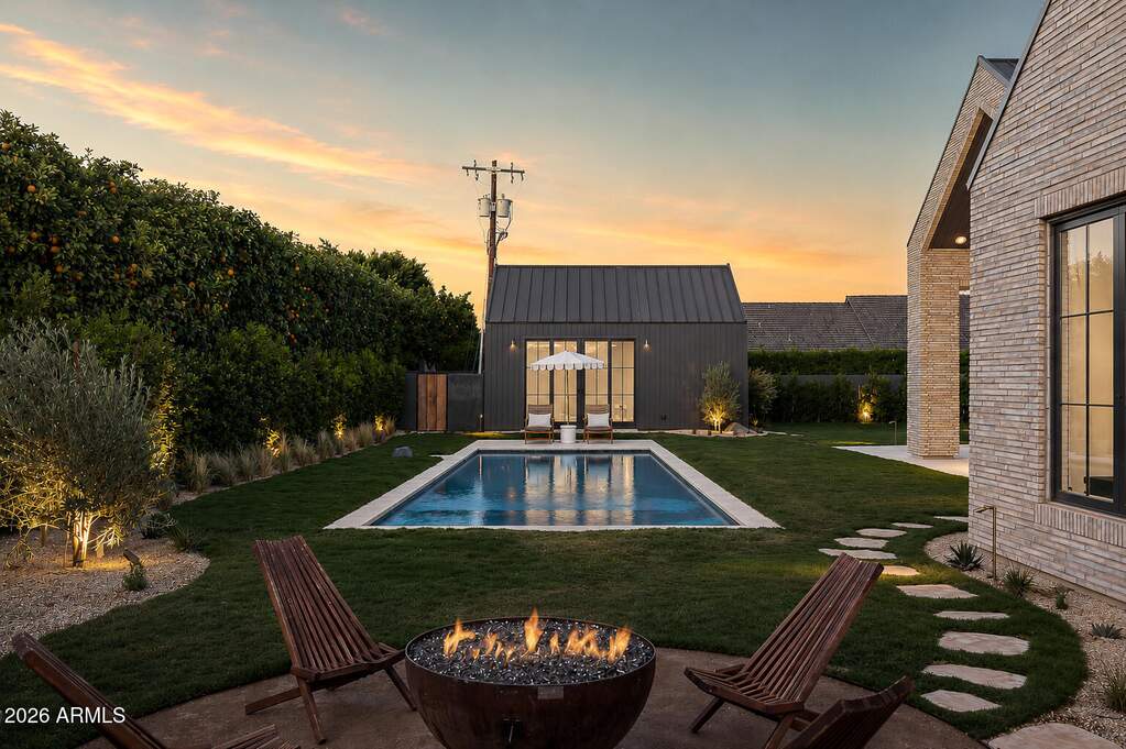 5 Bedroom Single Family Home/House's Image 22