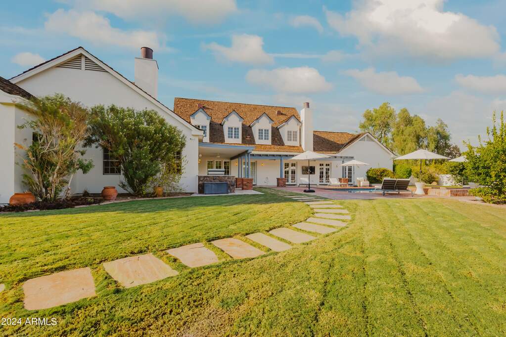6 Bedroom Single Family Home/House's Image 27