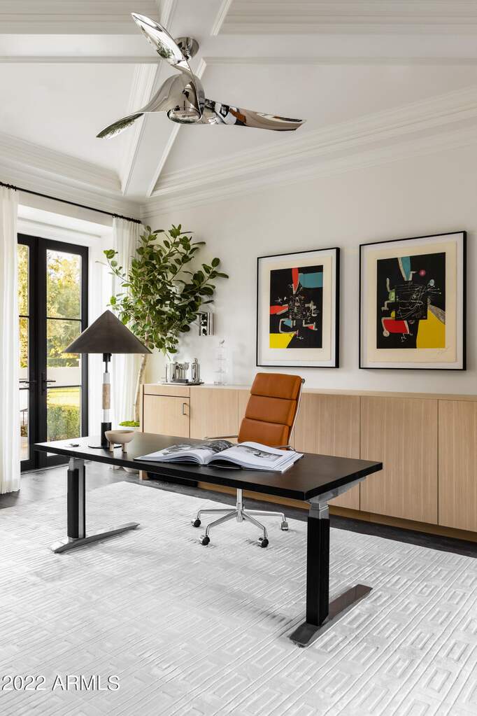 6 Bedroom Single Family Home/House's Image 16