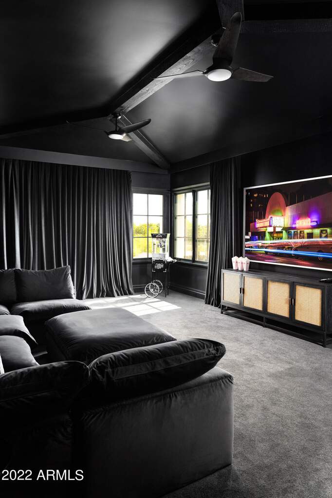 6 Bedroom Single Family Home/House's Image 17