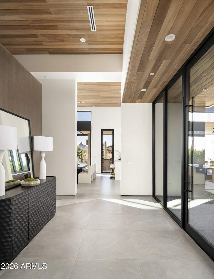 5 Bedroom Single Family Home/House's Image 7