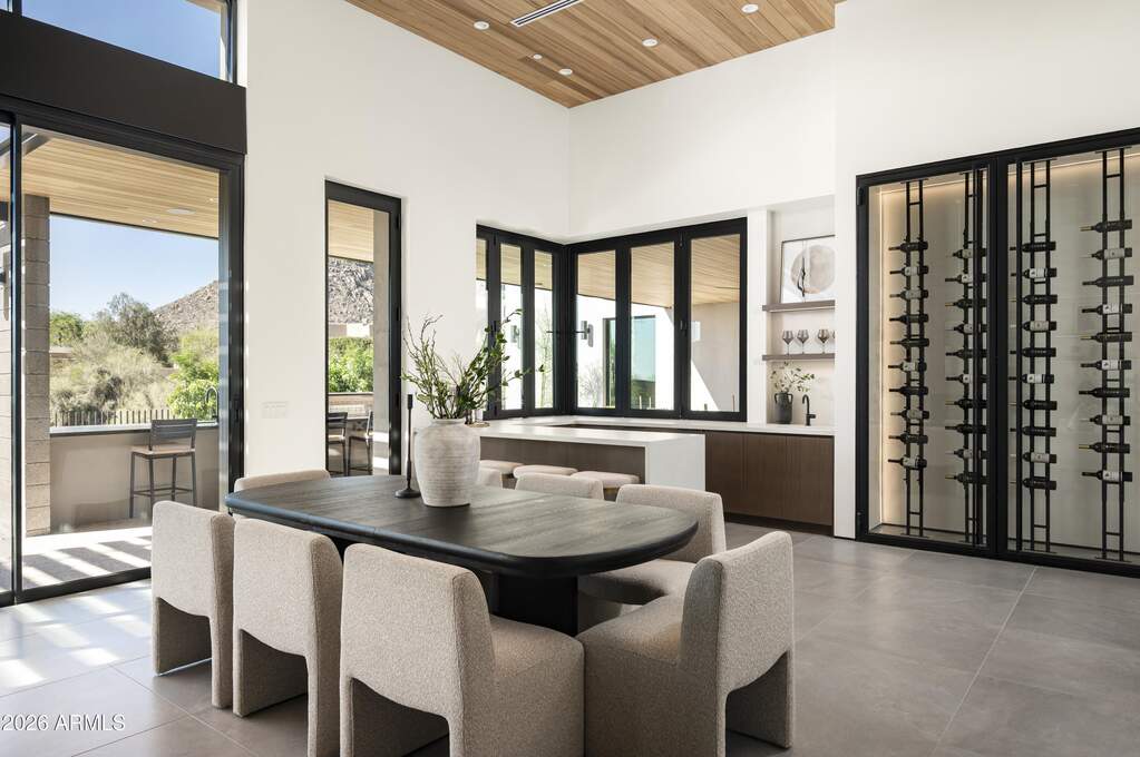 5 Bedroom Single Family Home/House's Image 14