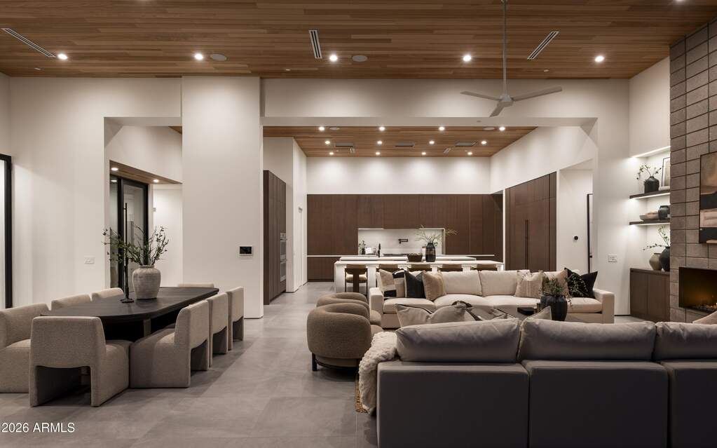 5 Bedroom Single Family Home/House's Image 17