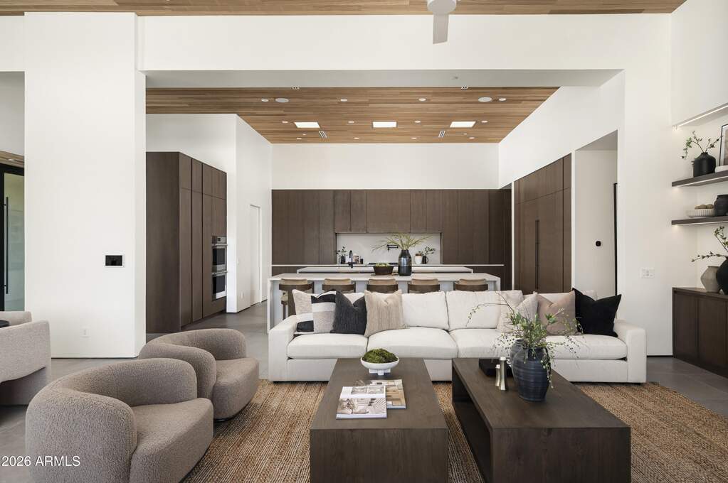 5 Bedroom Single Family Home/House's Image 18