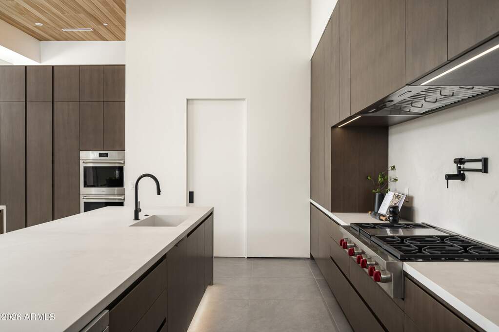 5 Bedroom Single Family Home/House's Image 22
