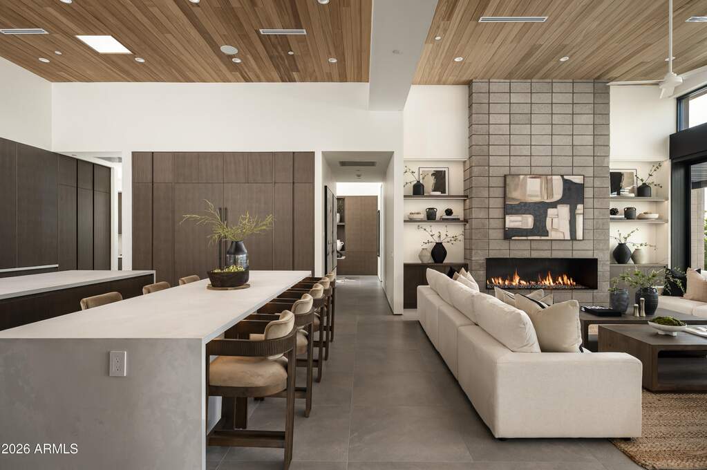 5 Bedroom Single Family Home/House's Image 28