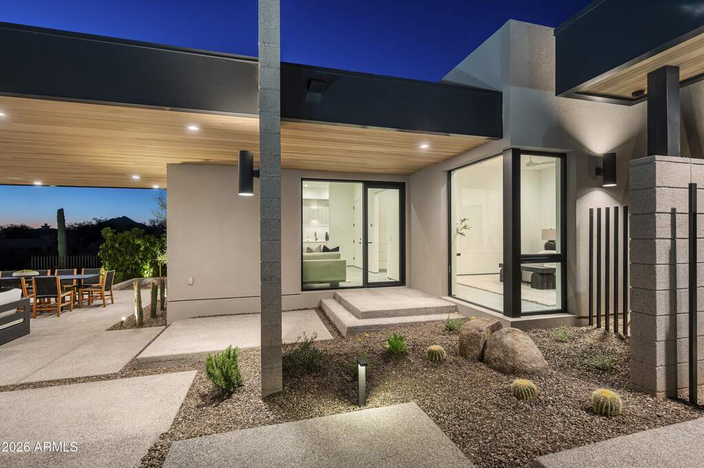 5 Bedroom Single Family Home/House's Image 43