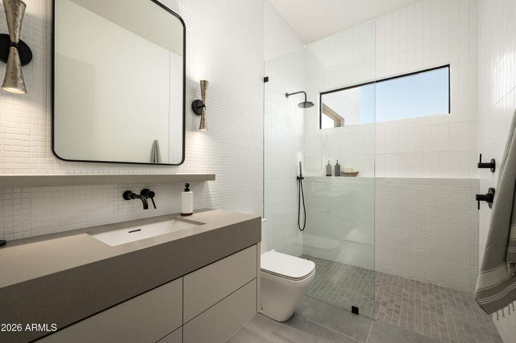 5 Bedroom Single Family Home/House's Image 47