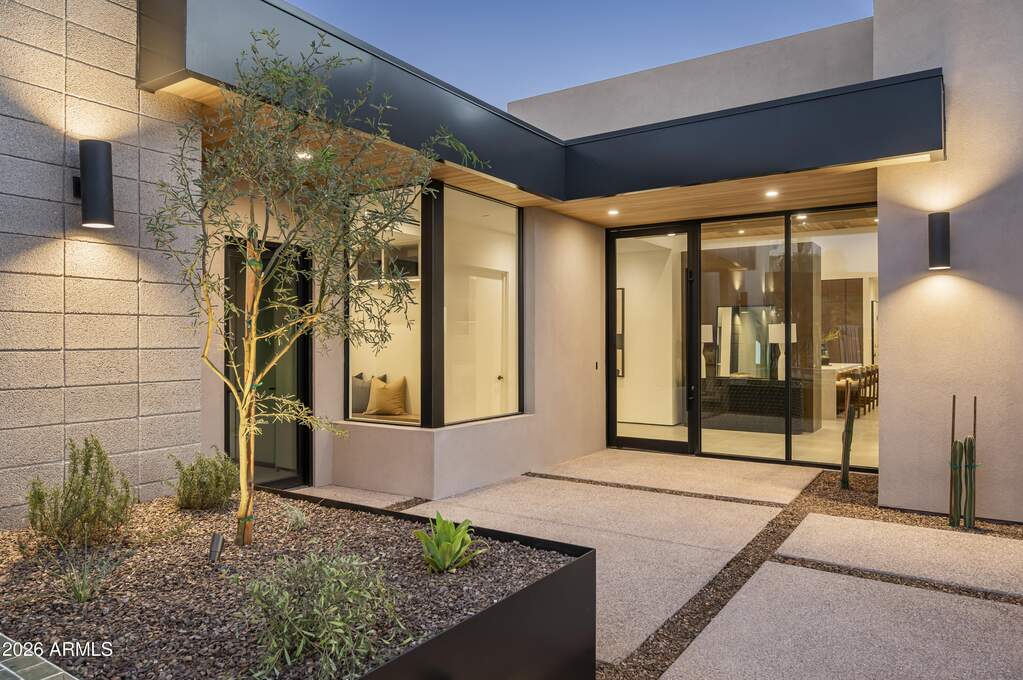 5 Bedroom Single Family Home/House's Image 62