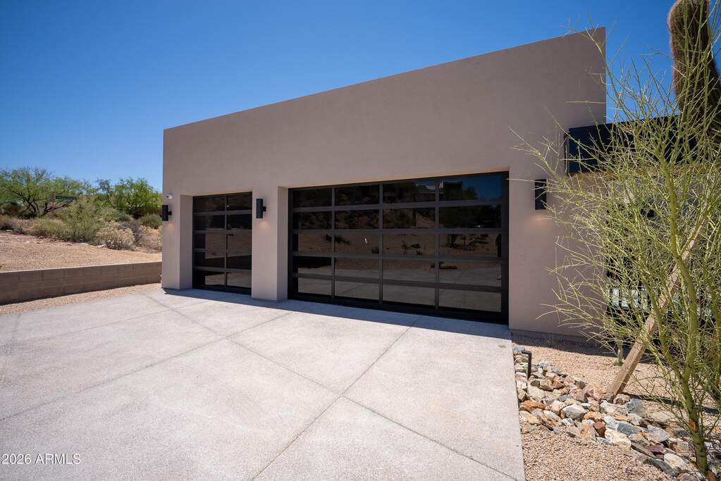 5 Bedroom Single Family Home/House's Image 70