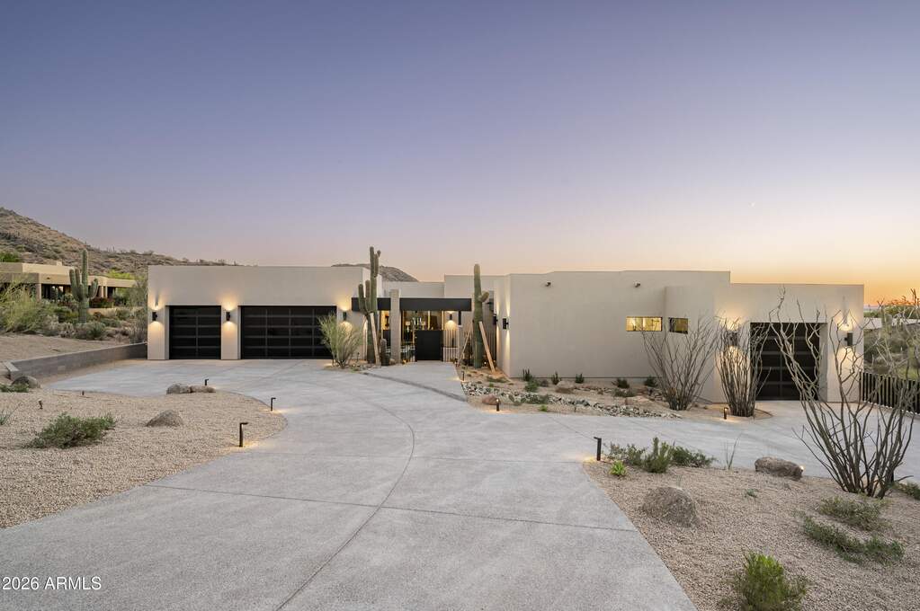 5 Bedroom Single Family Home/House's Image 72