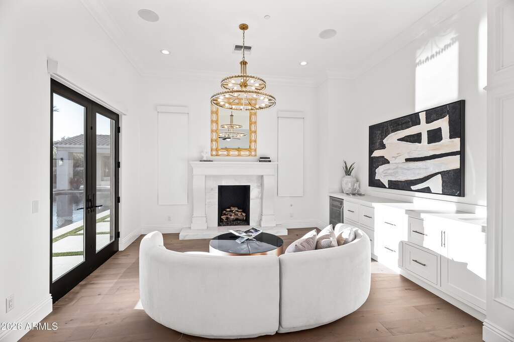 5 Bedroom Single Family Home/House's Image 12