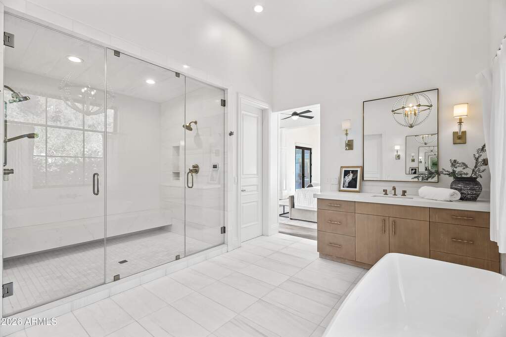 5 Bedroom Single Family Home/House's Image 13