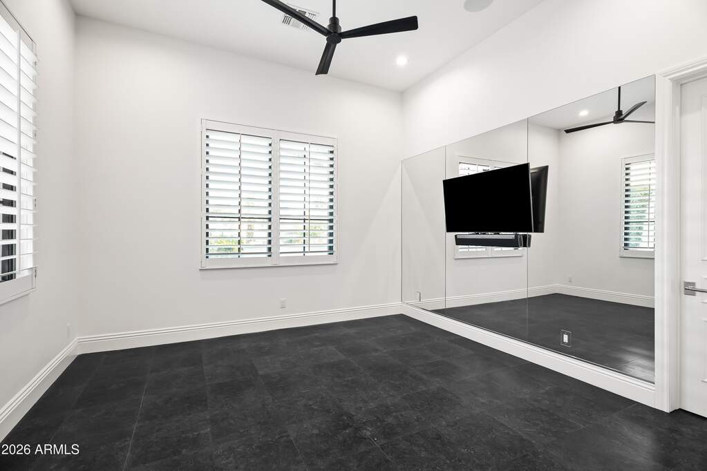 5 Bedroom Single Family Home/House's Image 18