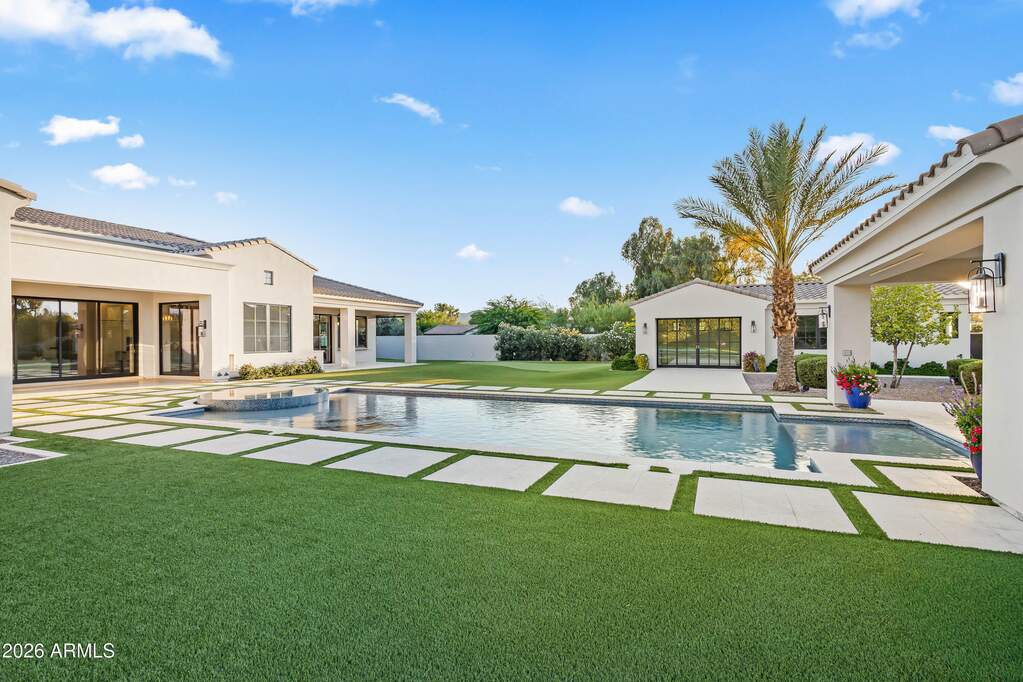 5 Bedroom Single Family Home/House's Image 27