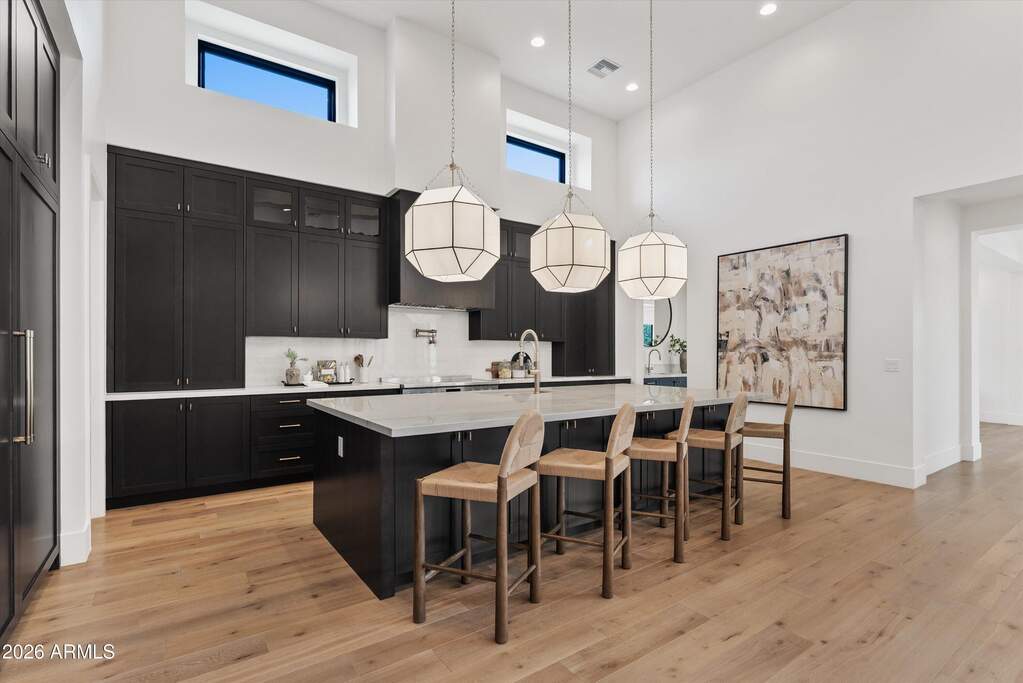 5 Bedroom Single Family Home/House's Image 12