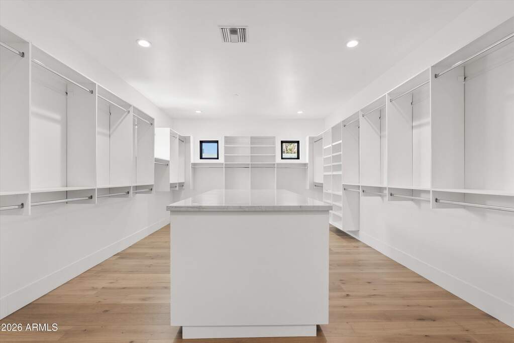 5 Bedroom Single Family Home/House's Image 31