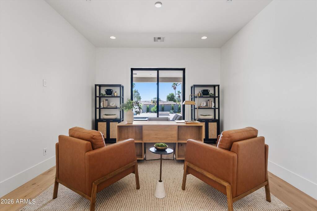 5 Bedroom Single Family Home/House's Image 36