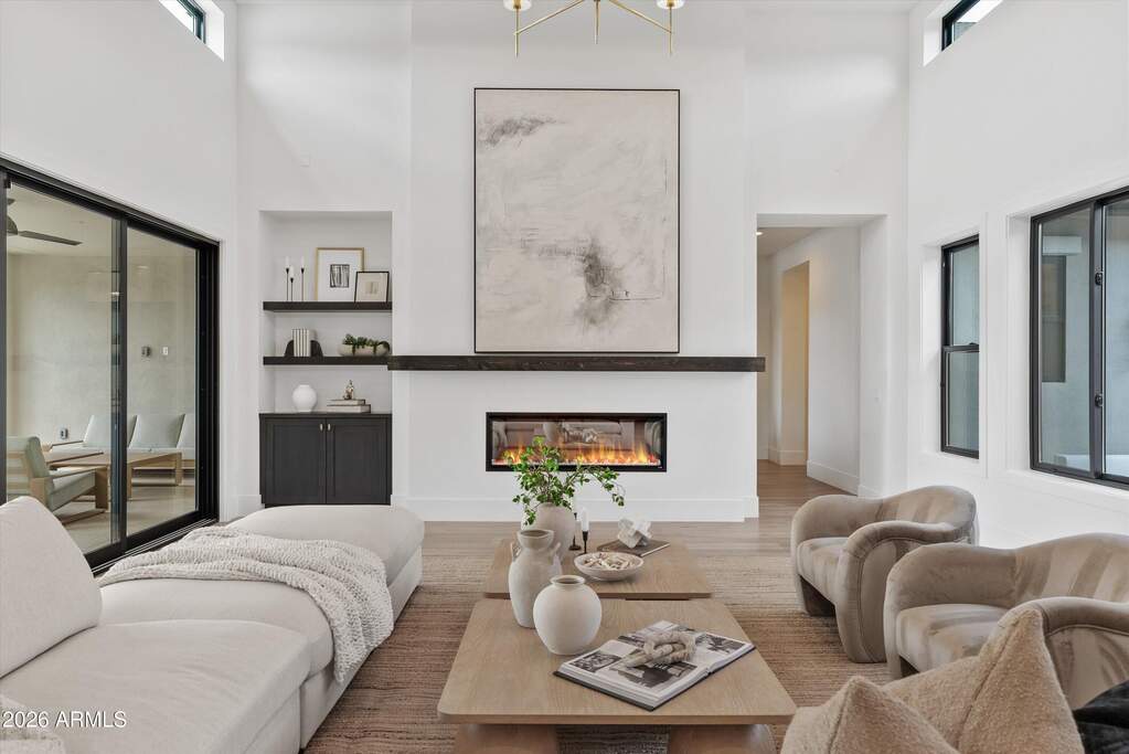 5 Bedroom Single Family Home/House's Image 5