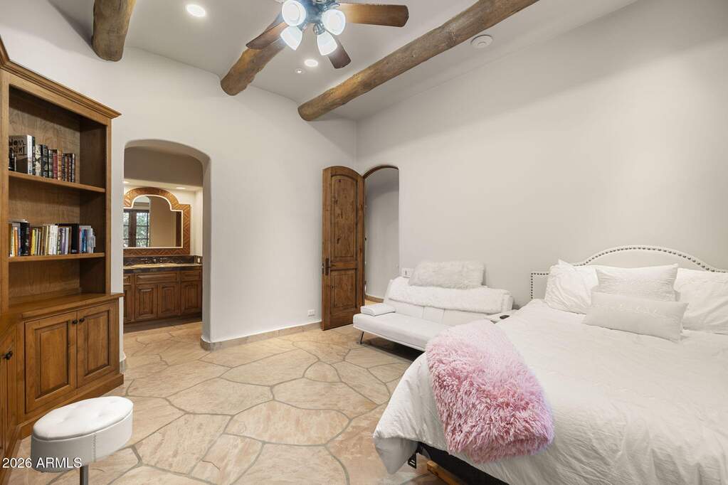 4 Bedroom Single Family Home/House's Image 11
