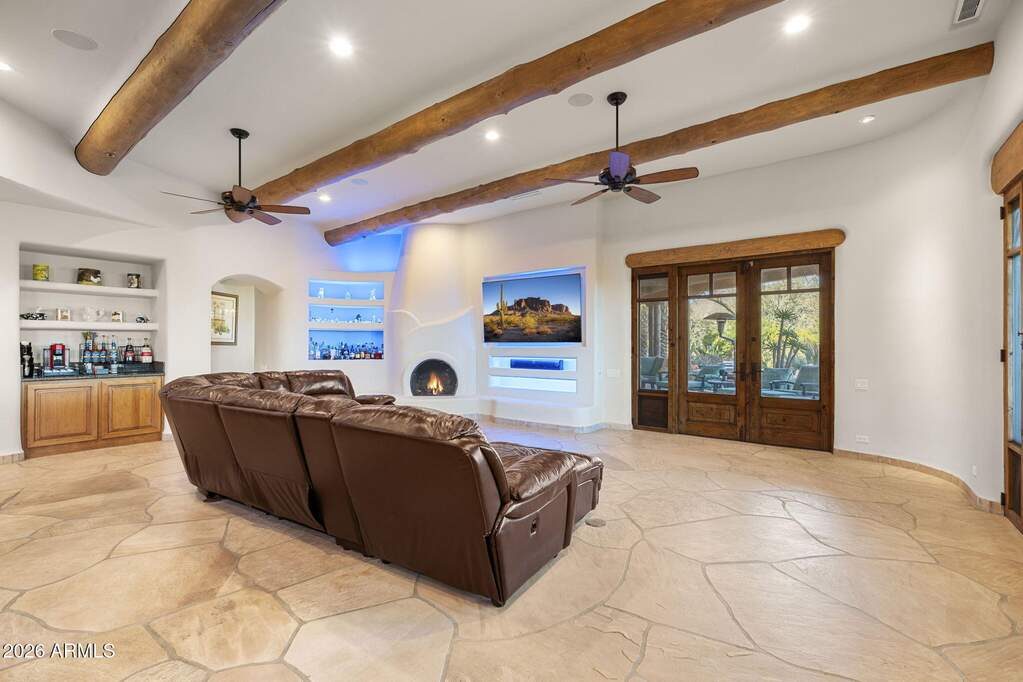 4 Bedroom Single Family Home/House's Image 16