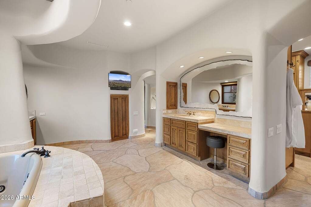 4 Bedroom Single Family Home/House's Image 28