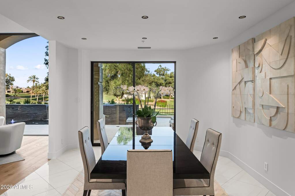 5 Bedroom Single Family Home/House's Image 11