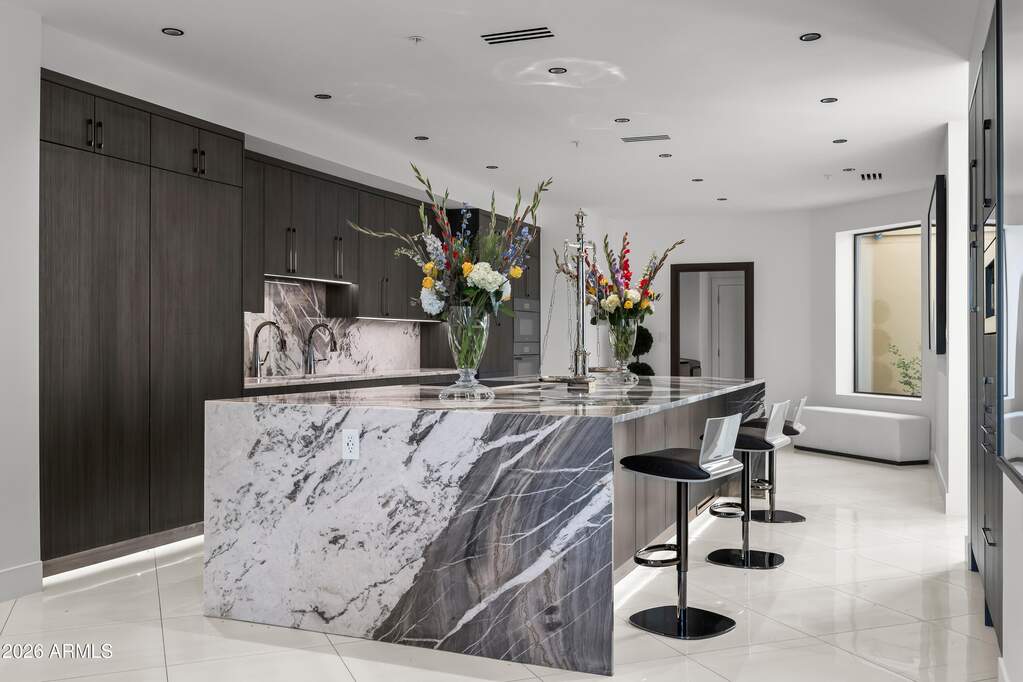 5 Bedroom Single Family Home/House's Image 13