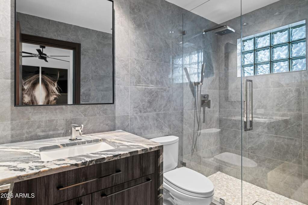 5 Bedroom Single Family Home/House's Image 32