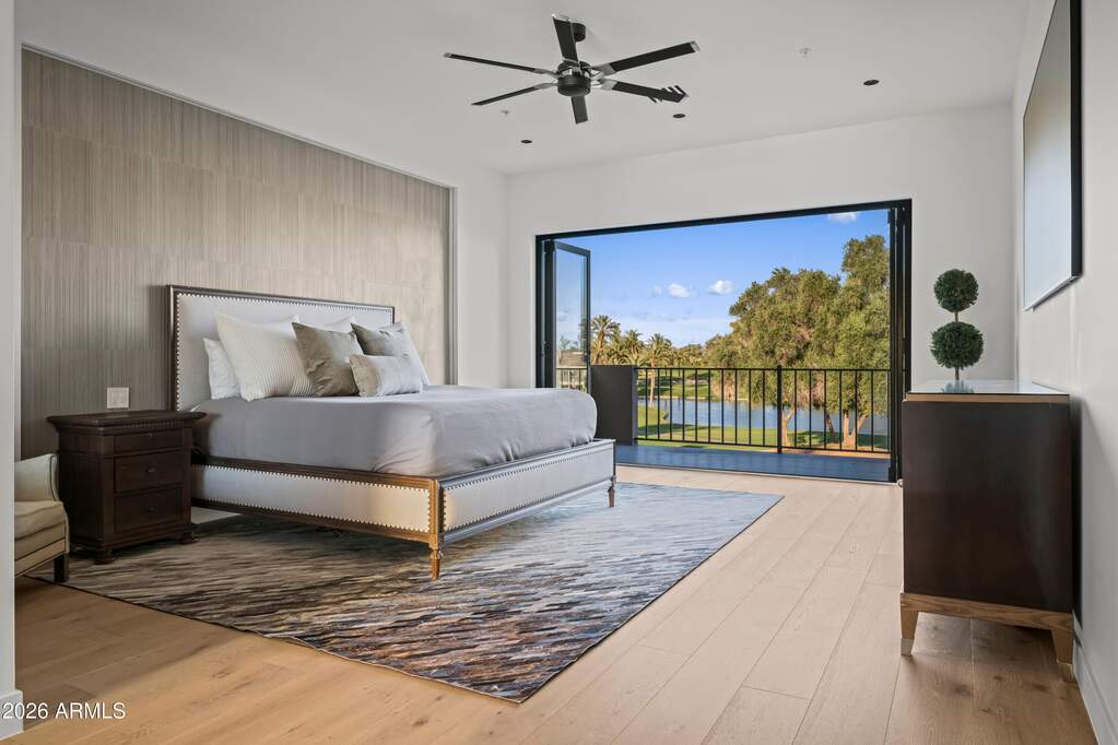 5 Bedroom Single Family Home/House's Image 37