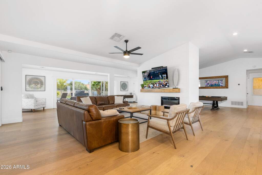 4 Bedroom Single Family Home/House's Image 15