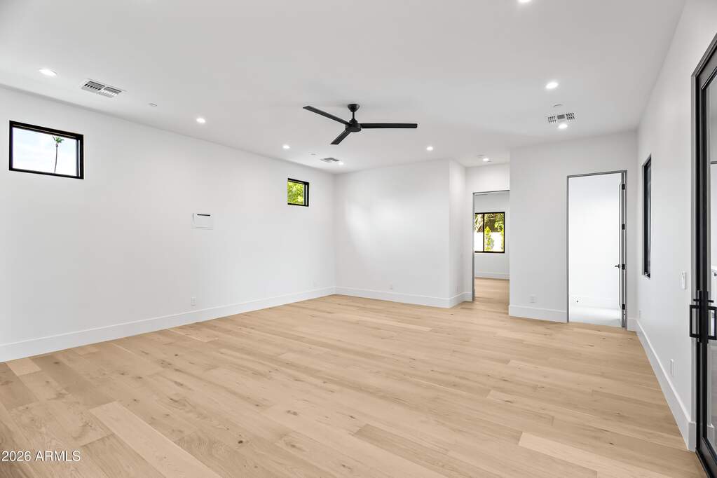 5 Bedroom Single Family Home/House's Image 19