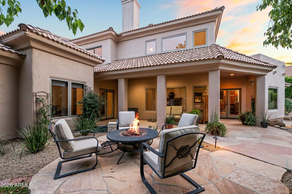 5 Bedroom Single Family Home/House's Image 15