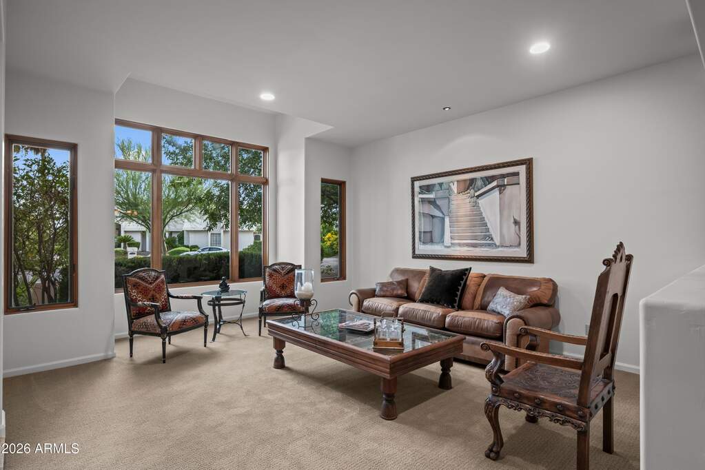 5 Bedroom Single Family Home/House's Image 3