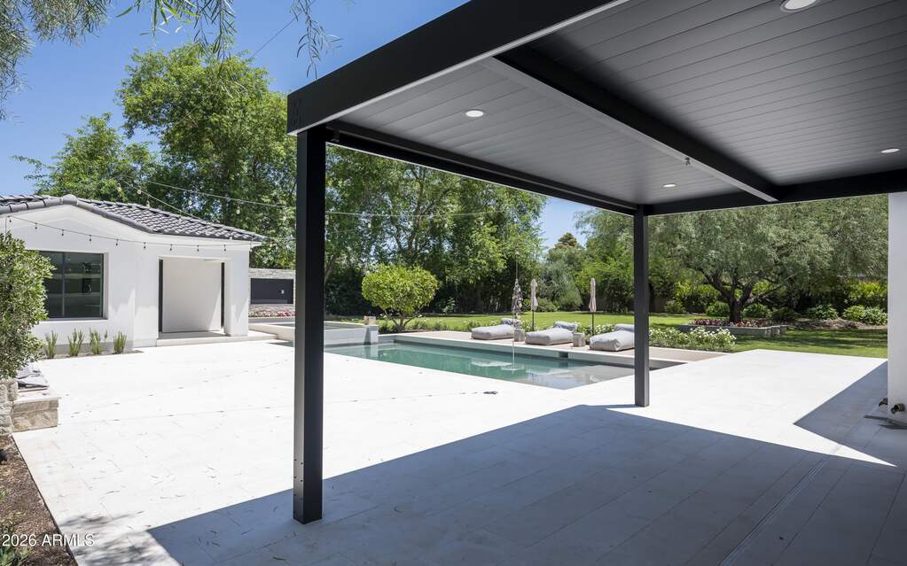4 Bedroom Single Family Home/House's Image 28