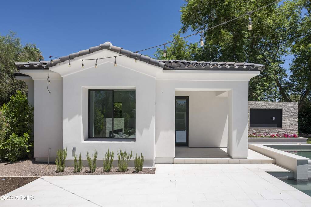 4 Bedroom Single Family Home/House's Image 35
