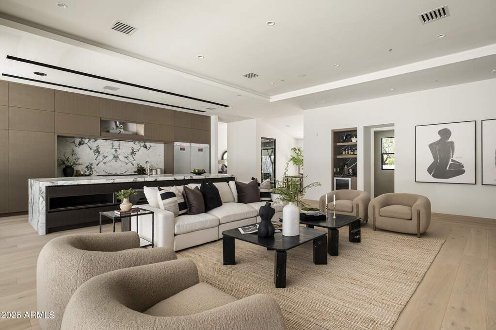 4 Bedroom Single Family Home/House's Image 3