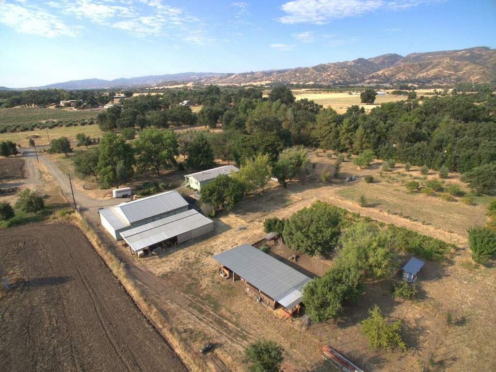 17058 Road 57 photo