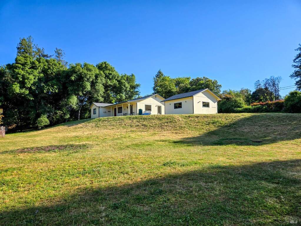 8100 Pinecrest Drive photo