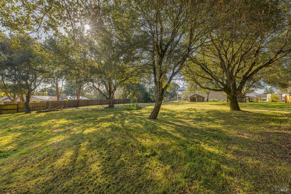 9980 Oak Street photo