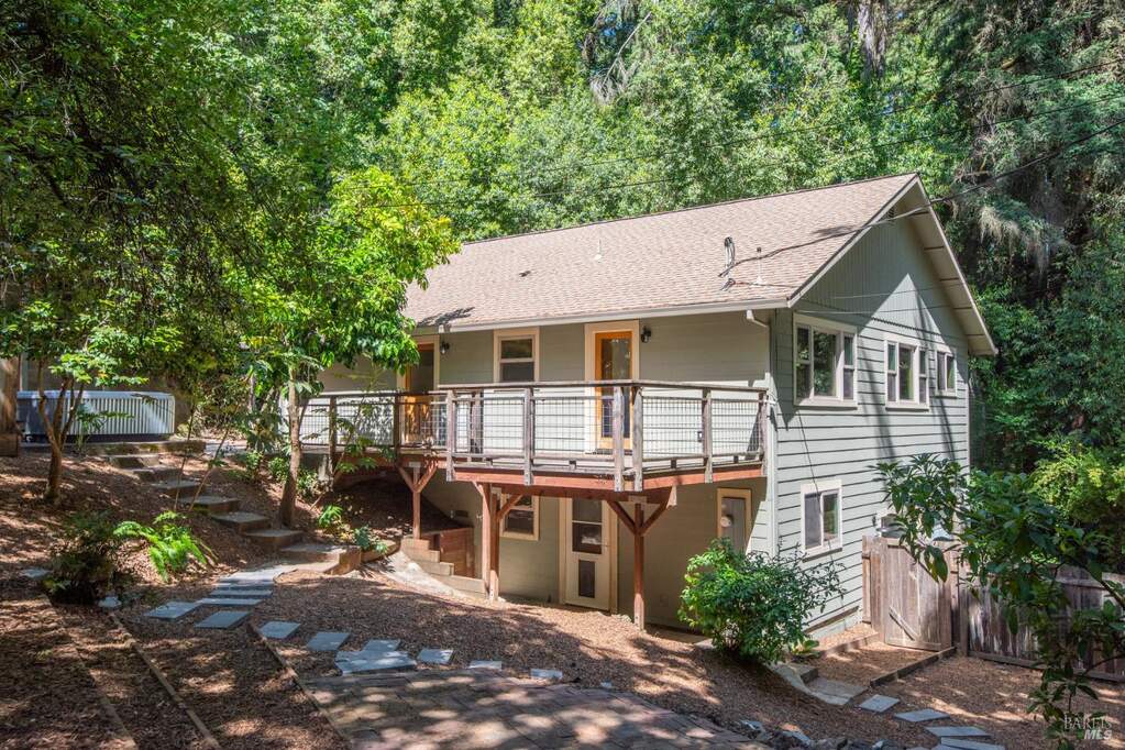 9001 River Road photo