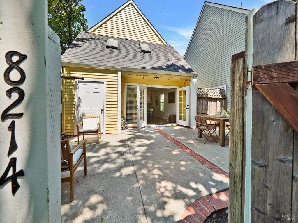 8214 Windmill Farms Drive photo